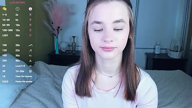 JinnyMcie online show from March 18, 8:06 am