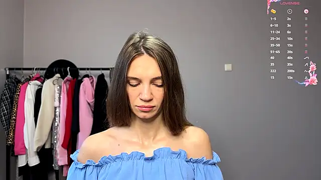 Snapshot of OdaMinty chatting on October 16, 6:25 am OdaMinty online show from October 16, 6:25 am