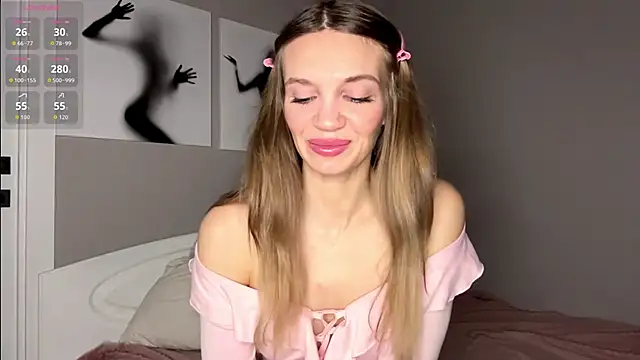 Snapshot of OdaMinty chatting on December 15, 6:17 am OdaMinty online show from December 15, 6:17 am