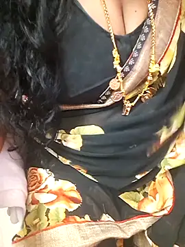 Snapshot of Tamil_Ammani chatting on May 1, 5:28 pm Tamil Ammani online show from May 1, 5:28 pm