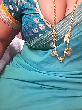 Snapshot of Tamil_Ammani chatting on May 31, 12:56 pm Tamil Ammani online show from May 31, 12:56 pm