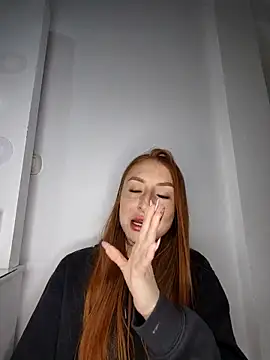 Bennuluspeach  online show from November 1, 7:38 pm