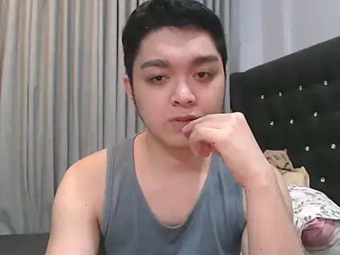 Snapshot of JayKarLo chatting on October 11, 1:42 pm JayKarLo online show from October 11, 1:42 pm