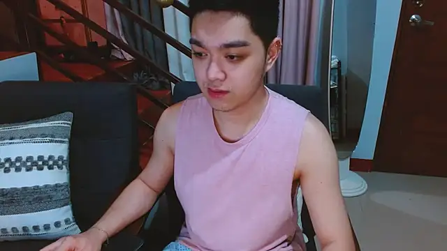 Snapshot of JayKarLo chatting on October 29, 3:25 pm JayKarLo online show from October 29, 3:25 pm