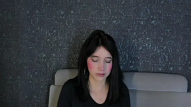 Snapshot of MeganR_ chatting on April 24, 11:34 am MeganR online show from April 24, 11:34 am