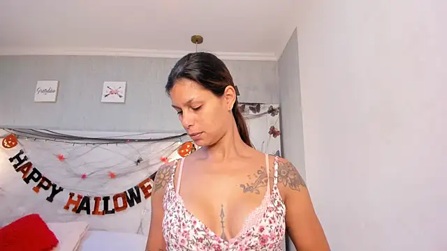 Snapshot of is_a_bell chatting on November 1, 1:24 pm is a bell online show from November 1, 1:24 pm