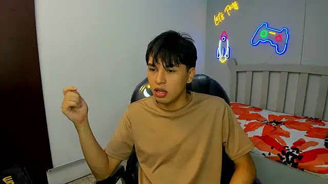 StiwenTwink online show from October 15, 3:12 pm