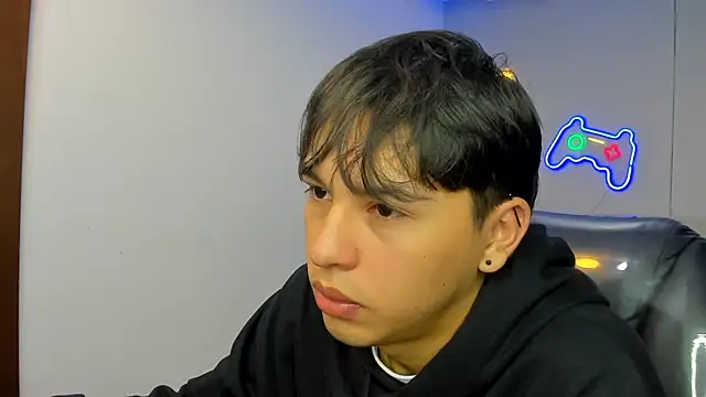 StiwenTwink online show from October 27, 2:32 pm