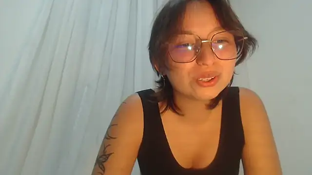 Snapshot of Klaret_Toy chatting on February 26, 1:48 am Klaret Toy online show from February 26, 1:48 am