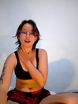 Snapshot of Klaret_Toy chatting on March 2, 8:37 pm Klaret Toy online show from March 2, 8:37 pm