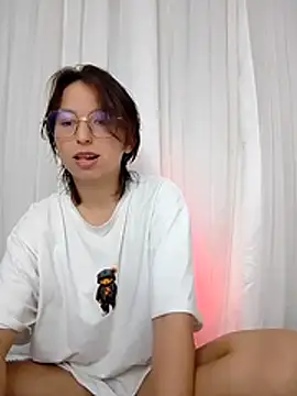 Snapshot of Klaret_Toy chatting on March 6, 10:28 pm Klaret Toy online show from March 6, 10:28 pm