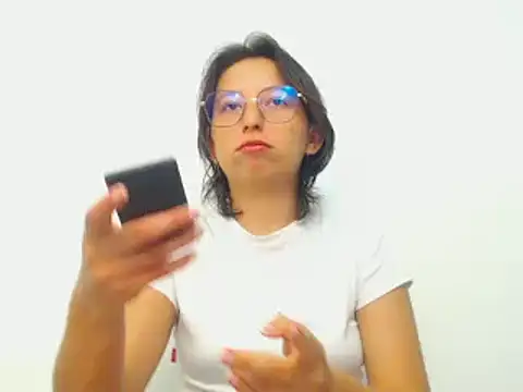 Snapshot of Klaret_Toy chatting on March 13, 9:21 pm Klaret Toy online show from March 13, 9:21 pm