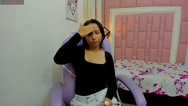 Snapshot of Klaret_Toy chatting on March 26, 9:09 pm Klaret Toy online show from March 26, 9:09 pm