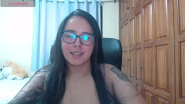 Venus cat  online show from January 9, 7:33 am