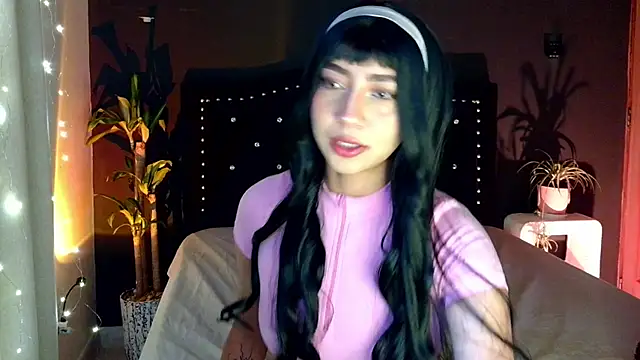 Snapshot of emma_web_ chatting on April 17, 3:48 pm emma web online show from April 17, 3:48 pm