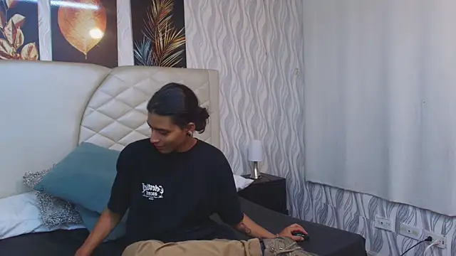 Dickie Dicking online show from November 13, 8:52 pm