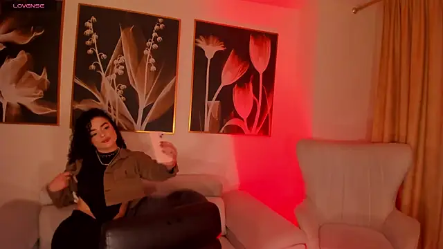 Snapshot of KylieJenkins chatting on March 8, 11:36 am KylieJenkins online show from March 8, 11:36 am