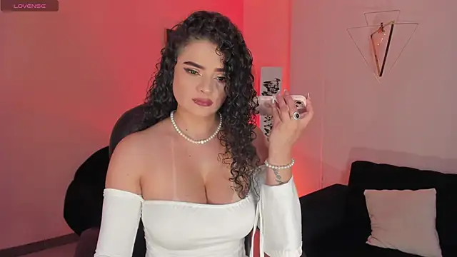 Snapshot of KylieJenkins chatting on March 28, 12:16 pm KylieJenkins online show from March 28, 12:16 pm