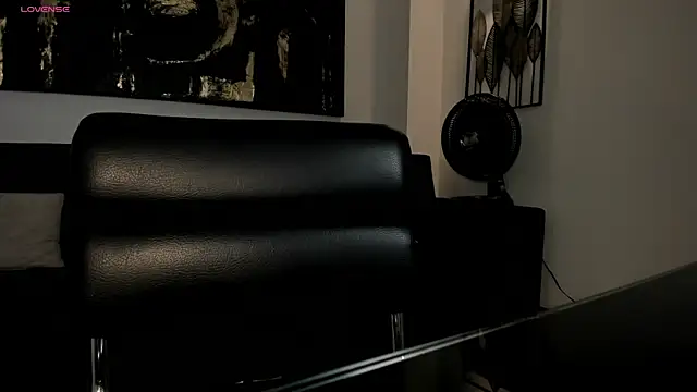 Snapshot of EmilyJohnsonX1 chatting on December 4, 3:16 am EmilyJohnsonX1 online show from December 4, 3:16 am