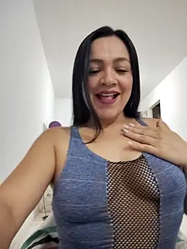 LindaSalo33 online show from October 8, 2:31 am