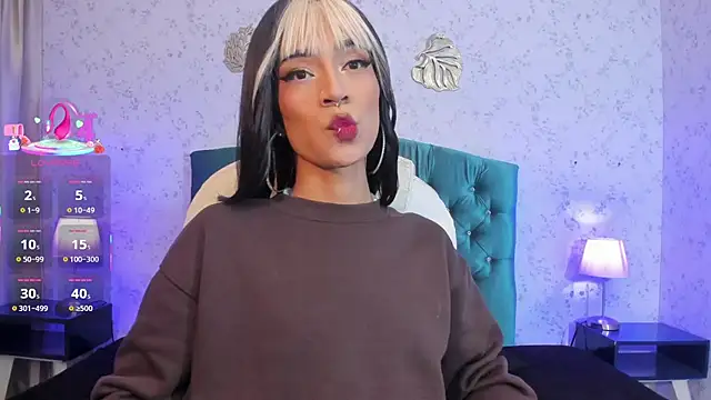 alana madison10 online show from December 20, 7:04 am