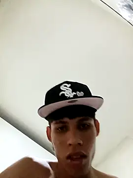 Snapshot of mazo18 chatting on February 16, 2:29 am mazo18 online show from February 16, 2:29 am