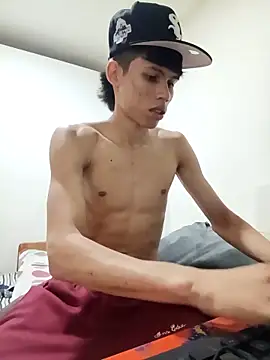 Snapshot of mazo18 chatting on March 31, 7:03 pm mazo18 online show from March 31, 7:03 pm