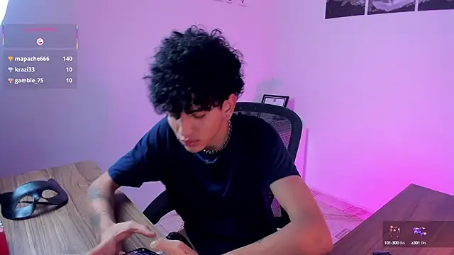 Snapshot of todoroki_g chatting on October 10, 11:48 pm todoroki g online show from October 10, 11:48 pm