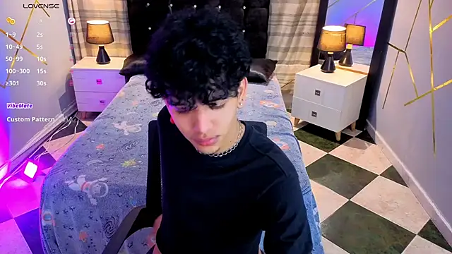 Snapshot of todoroki_g chatting on October 21, 1:23 pm todoroki g online show from October 21, 1:23 pm