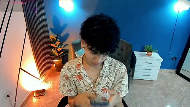 Snapshot of todoroki_g chatting on November 12, 11:43 am todoroki g online show from November 12, 11:43 am