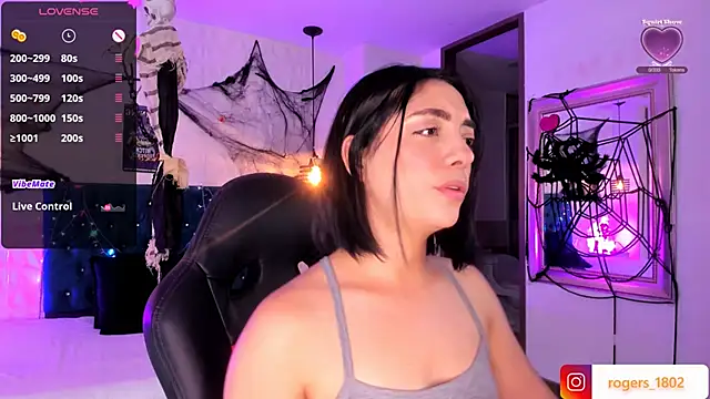 Snapshot of isaa_dl chatting on October 20, 7:47 pm isaa dl online show from October 20, 7:47 pm