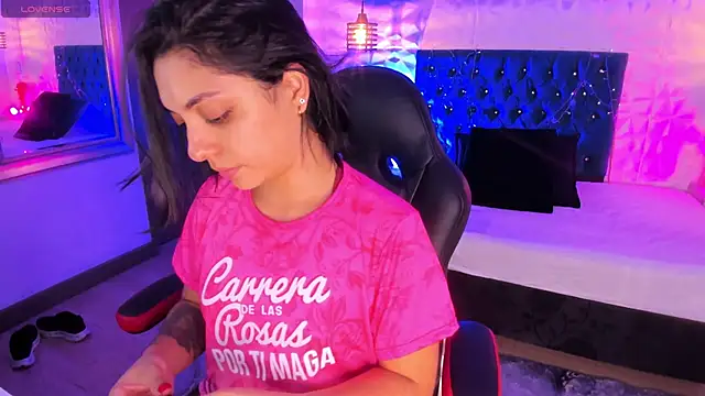 Snapshot of isaa_dl chatting on November 7, 10:10 pm isaa dl online show from November 7, 10:10 pm