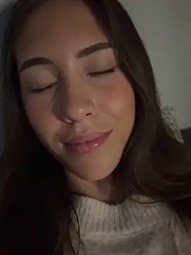 Snapshot of fanyabbey chatting on December 18, 8:42 am fanyabbey online show from December 18, 8:42 am