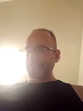 Snapshot of Curious9884 chatting on January 31, 7:11 pm Curious9884 online show from January 31, 7:11 pm