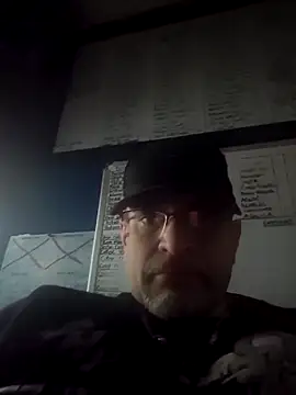 Snapshot of Curious9884 chatting on April 8, 6:02 am Curious9884 online show from April 8, 6:02 am