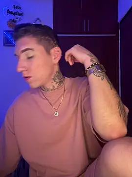 hotxxx 2012 online show from October 2, 7:43 pm