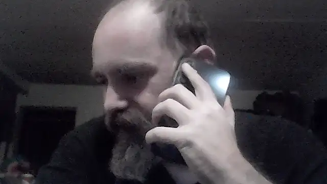 Snapshot of crazyheratic8 chatting on December 14, 2:39 am crazyheratic8 online show from December 14, 2:39 am