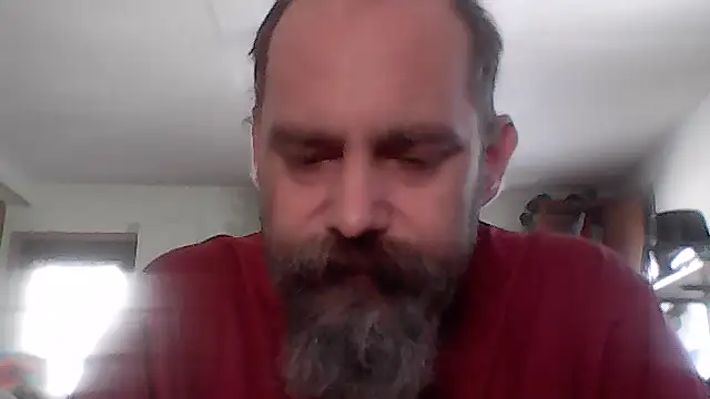 Snapshot of crazyheratic8 chatting on December 14, 6:45 pm crazyheratic8 online show from December 14, 6:45 pm