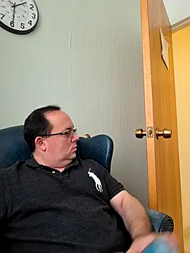 Snapshot of Iceman69696 chatting on June 1, 6:31 pm Iceman69696 online show from June 1, 6:31 pm