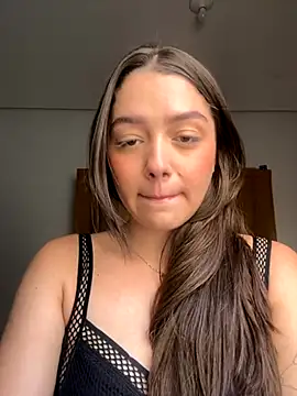 Snapshot of luiza_barcelos chatting on October 8, 12:25 pm luiza barcelos online show from October 8, 12:25 pm