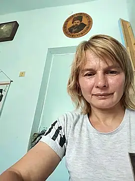 Snapshot of Masha412111 chatting on June 11, 8:56 am Masha412111 online show from June 11, 8:56 am