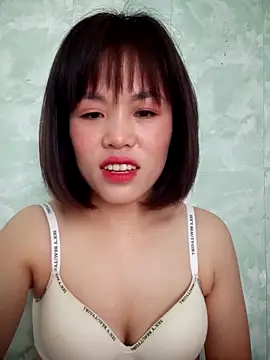 Snapshot of Timi_xx chatting on March 8, 8:18 am Timi xx online show from March 8, 8:18 am