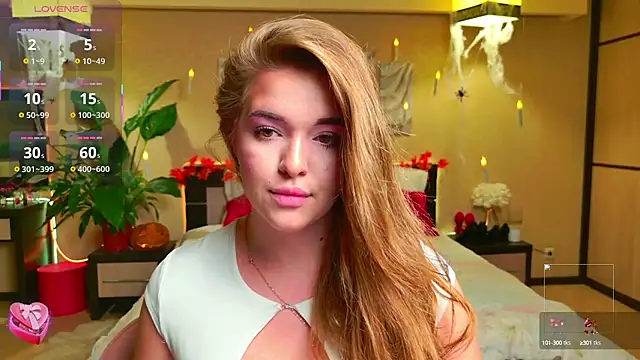 Snapshot of EmilyWhispers chatting on October 18, 7:36 pm EmilyWhispers online show from October 18, 7:36 pm