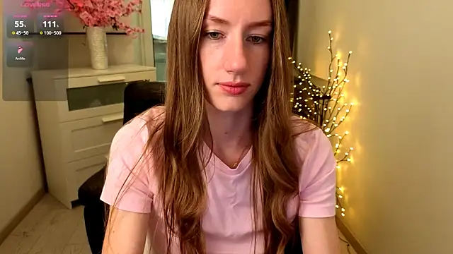 Snapshot of GoldenRose_ chatting on June 4, 12:44 pm GoldenRose online show from June 4, 12:44 pm