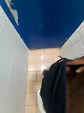 Snapshot of nice686@xh chatting on October 18, 9:15 pm nice686xh online show from October 18, 9:15 pm