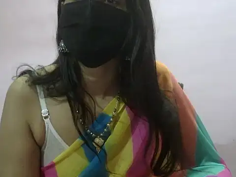 Snapshot of Laila_Cute chatting on April 5, 3:31 pm Laila Cute online show from April 5, 3:31 pm