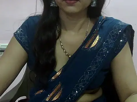 Snapshot of Laila_Cute chatting on April 21, 5:17 pm Laila Cute online show from April 21, 5:17 pm