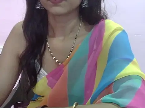 Snapshot of Laila_Cute chatting on April 23, 5:30 am Laila Cute online show from April 23, 5:30 am