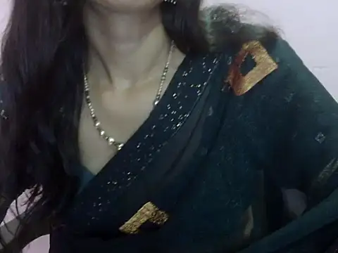 Snapshot of Laila_Cute chatting on May 4, 5:25 am Laila Cute online show from May 4, 5:25 am