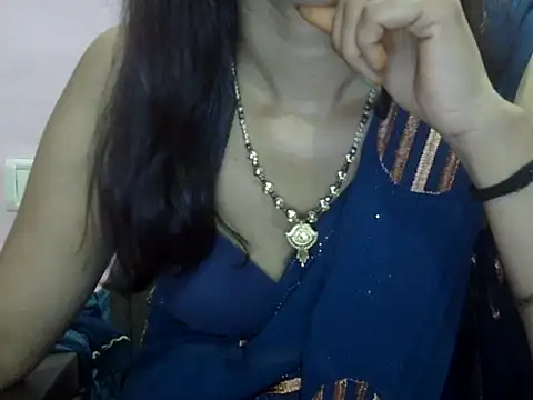 Snapshot of Laila_Cute chatting on May 5, 5:43 pm Laila Cute online show from May 5, 5:43 pm